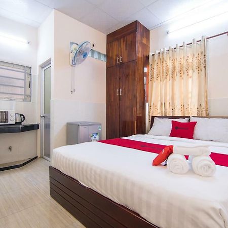 Hotel Reddoorz Near Khu Che Xuat Tan Thuan 2 Ho-Chi-Minh-Stadt Exterior foto