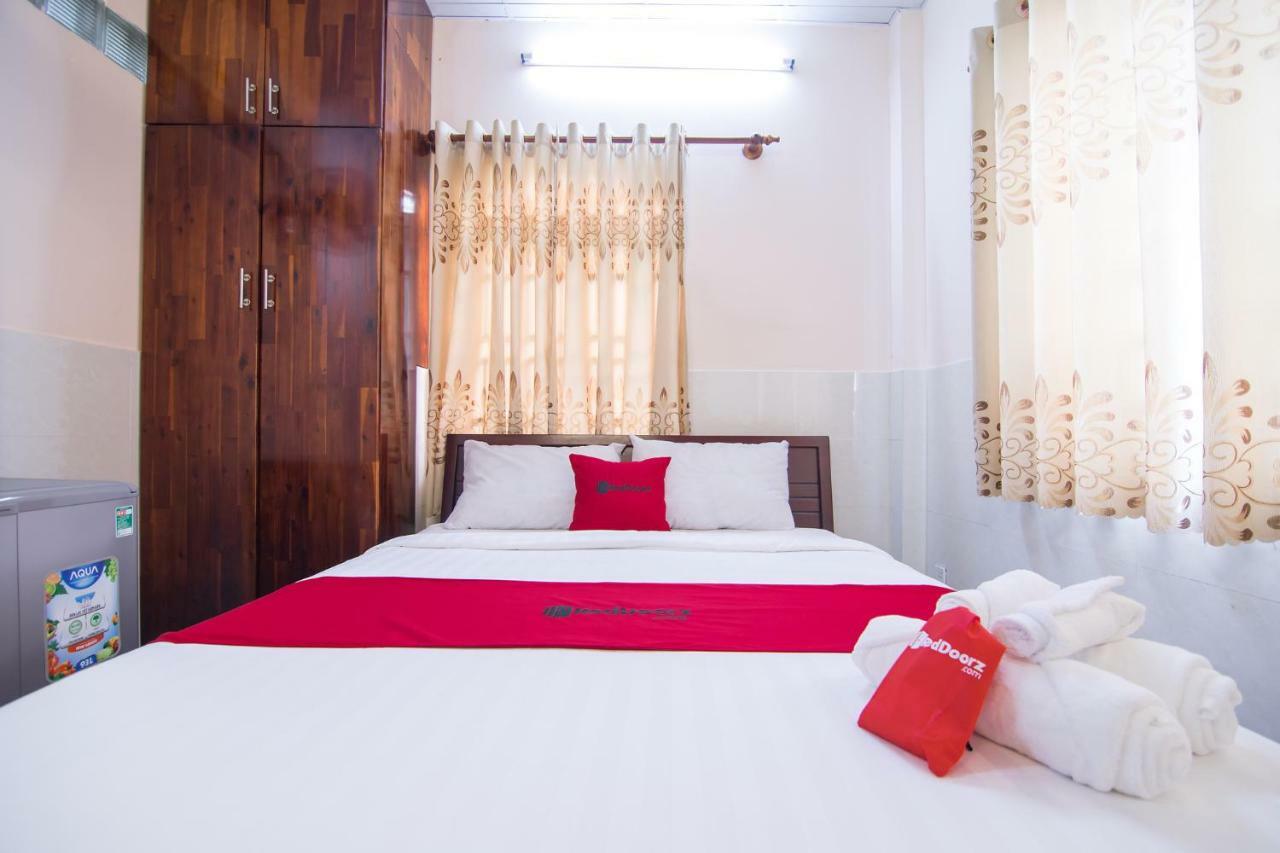 Hotel Reddoorz Near Khu Che Xuat Tan Thuan 2 Ho-Chi-Minh-Stadt Exterior foto