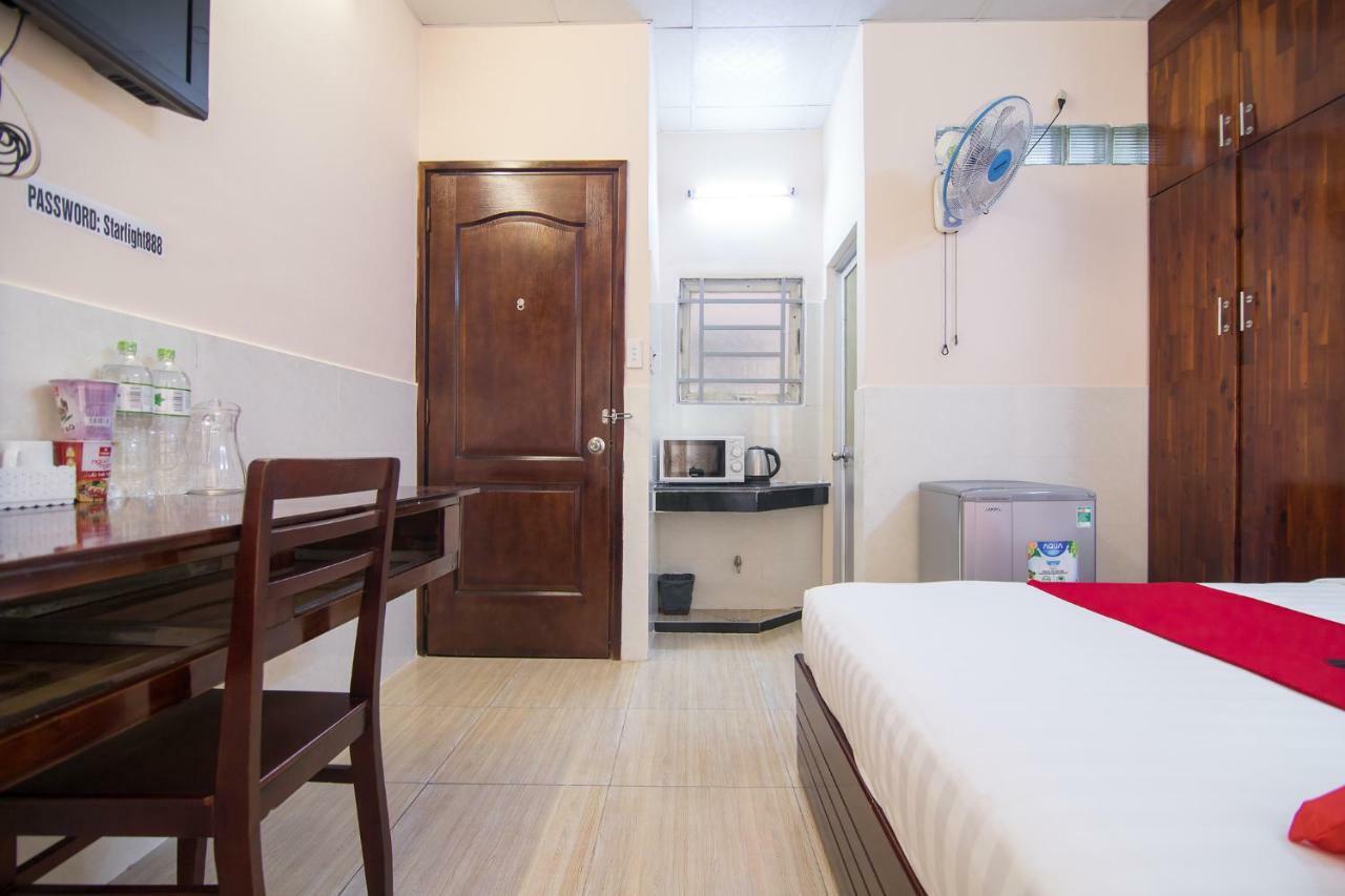 Hotel Reddoorz Near Khu Che Xuat Tan Thuan 2 Ho-Chi-Minh-Stadt Exterior foto