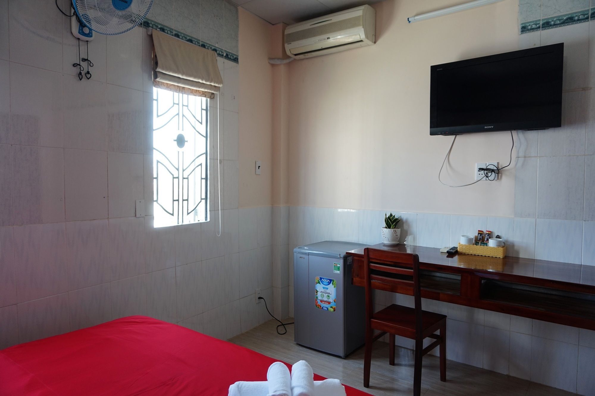 Hotel Reddoorz Near Khu Che Xuat Tan Thuan 2 Ho-Chi-Minh-Stadt Exterior foto