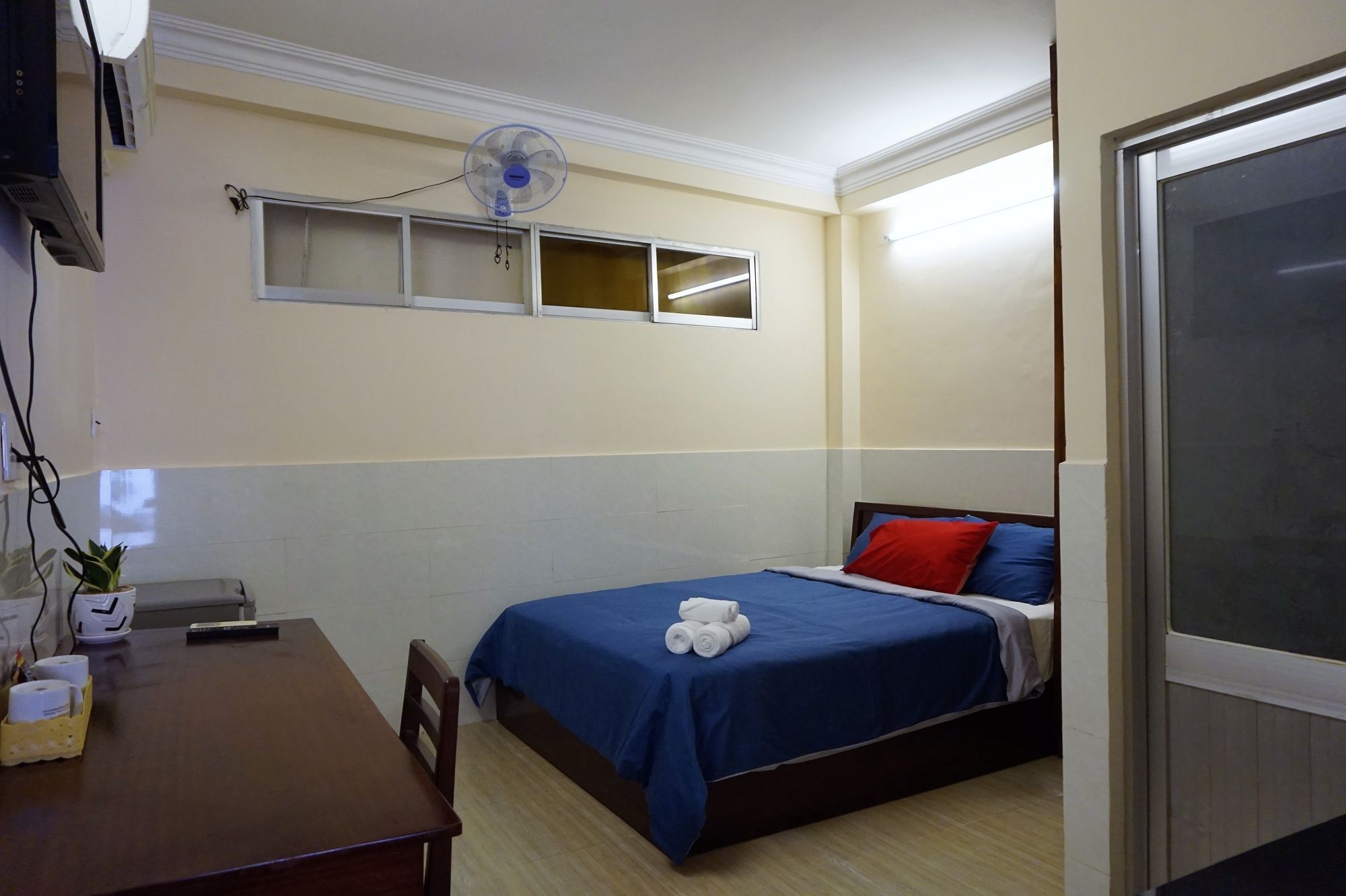 Hotel Reddoorz Near Khu Che Xuat Tan Thuan 2 Ho-Chi-Minh-Stadt Exterior foto
