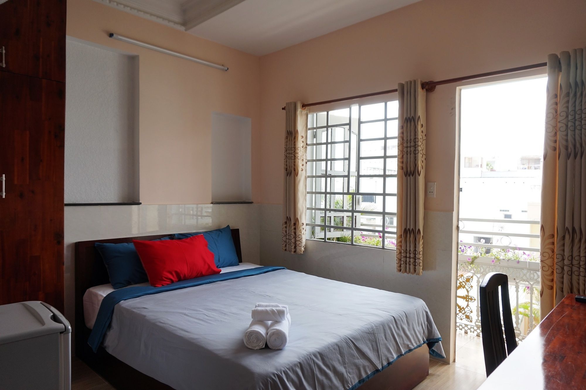 Hotel Reddoorz Near Khu Che Xuat Tan Thuan 2 Ho-Chi-Minh-Stadt Exterior foto