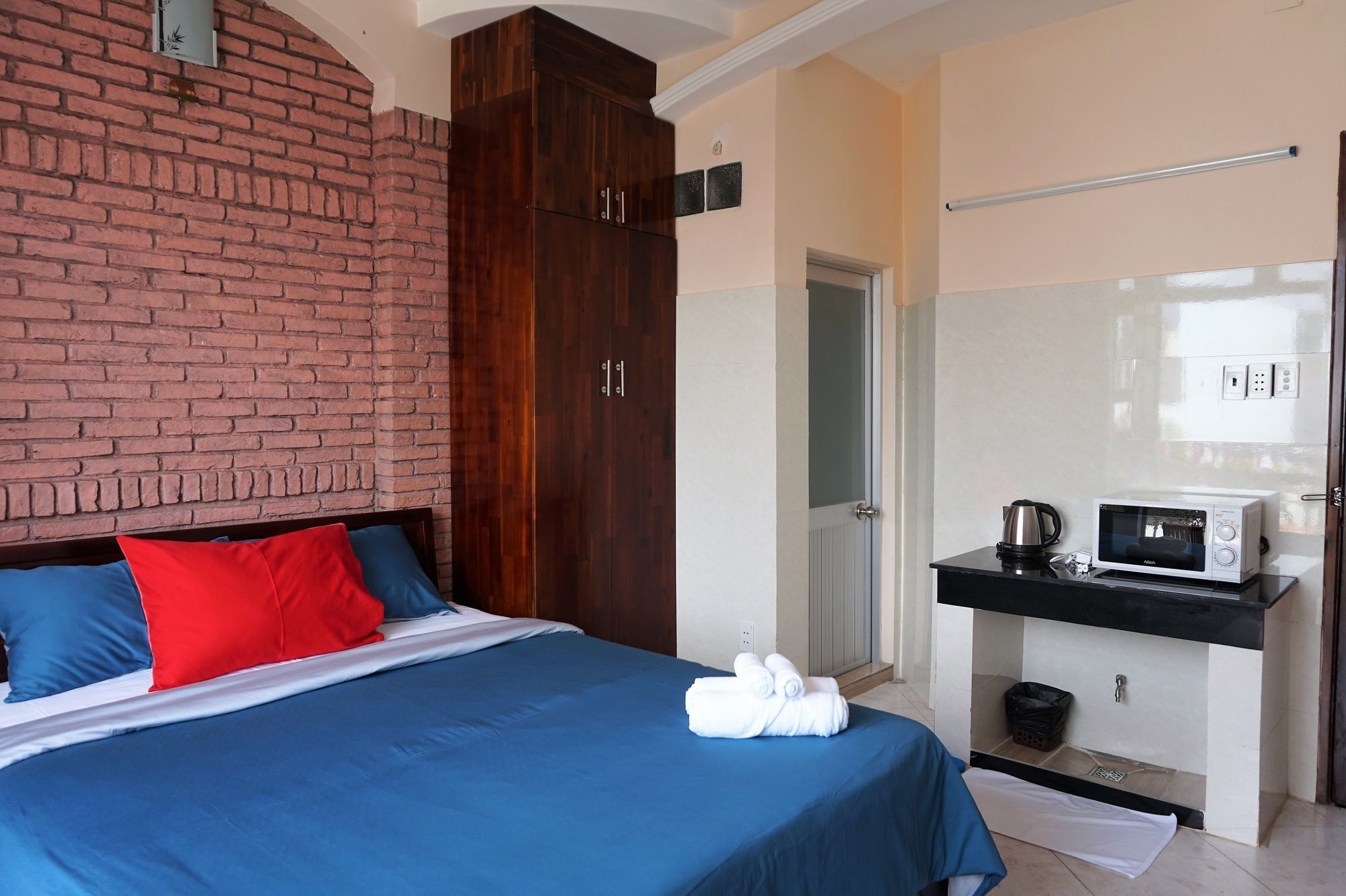 Hotel Reddoorz Near Khu Che Xuat Tan Thuan 2 Ho-Chi-Minh-Stadt Exterior foto