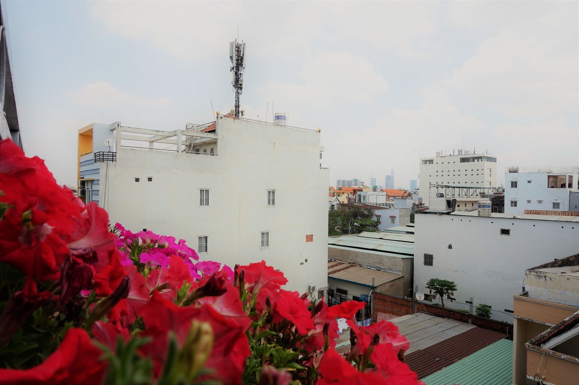 Hotel Reddoorz Near Khu Che Xuat Tan Thuan 2 Ho-Chi-Minh-Stadt Exterior foto
