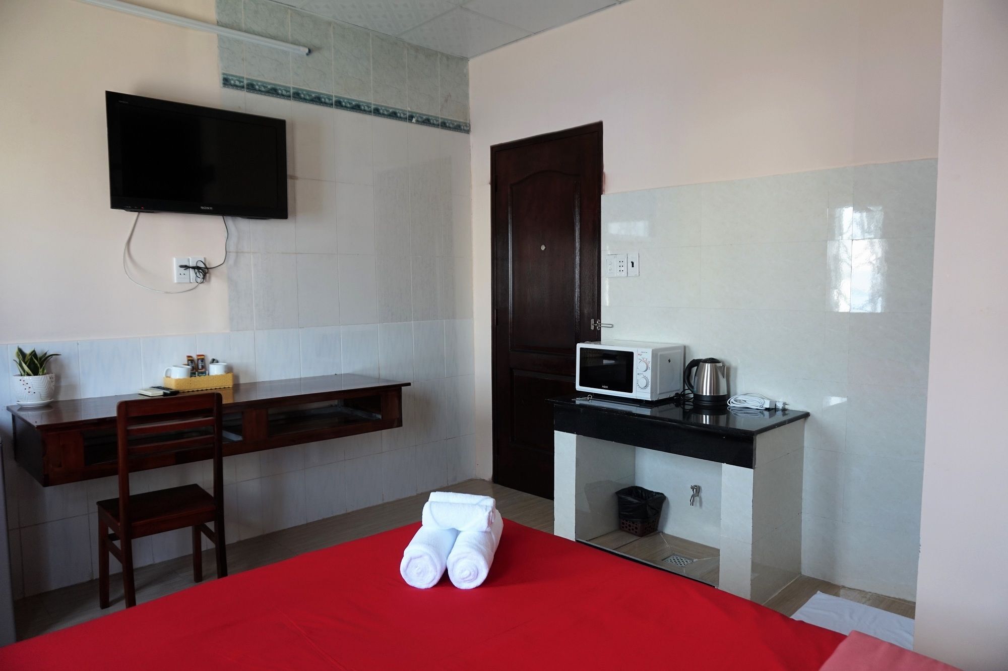 Hotel Reddoorz Near Khu Che Xuat Tan Thuan 2 Ho-Chi-Minh-Stadt Exterior foto